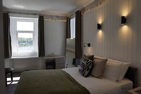 The Lochnell Arms Hotel