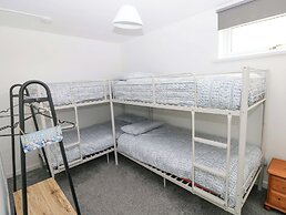 15 Lawnswood