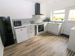 15 Lawnswood