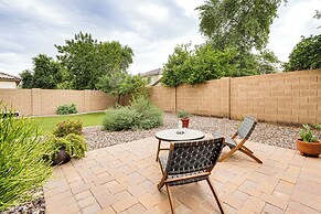 Pool Access! Suburban Home 11 Mi to Dtwn Gilbert