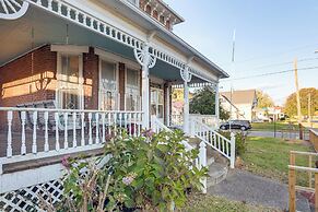 2 Blocks to Ohio River! Historic Victorian Gem