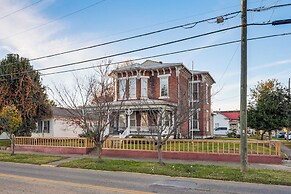 2 Blocks to Ohio River! Historic Victorian Gem
