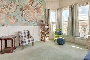 2 Blocks to Ohio River! Historic Victorian Gem