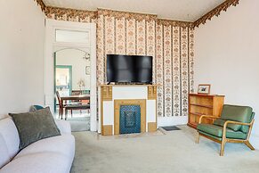 2 Blocks to Ohio River! Historic Victorian Gem
