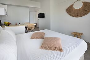 Sueno Studios and Apartments