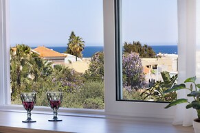 Sueno Studios and Apartments