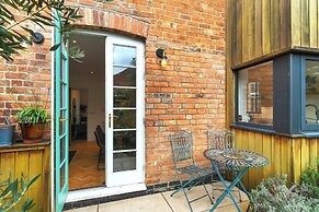 Tealby House