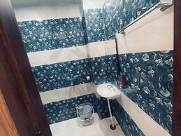 SHREE MADHAV HOTEL