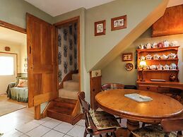 Pineapple Cottage