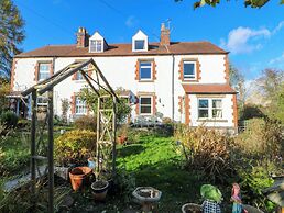 Pineapple Cottage