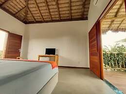 Private Complex With Swimming Pool Close to the Ocean