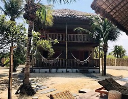 Private Complex With Swimming Pool Close to the Ocean
