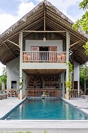 Private Complex With Swimming Pool Close to the Ocean