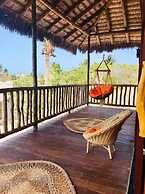 Private Complex With Swimming Pool Close to the Ocean