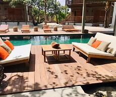 Private Complex With Swimming Pool Close to the Ocean