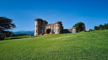 Tafaria Castle & Center for the Arts