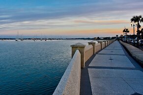 Riverside Paradise