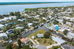 Riverside Paradise