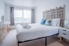 The Penthouse - 3 Bedroom Apartment - Llanelli