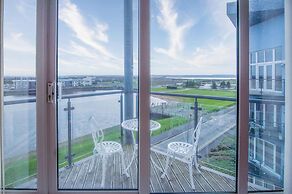 The Penthouse - 3 Bedroom Apartment - Llanelli