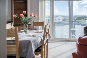 The Penthouse - 3 Bedroom Apartment - Llanelli