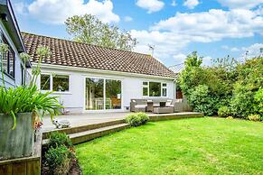 Marshmallow - 2 Bedroom Cottage - Oxwich
