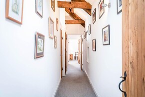 West Barn - 2 Bedroom Cottage - Llandeilo