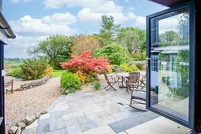 West Barn - 2 Bedroom Cottage - Llandeilo