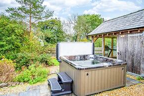 West Barn - 2 Bedroom Cottage - Llandeilo