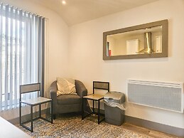 Churchill Studio - 1 Bedroom Studio - Uplands