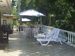 Hibiscus House Bed and Breakfast