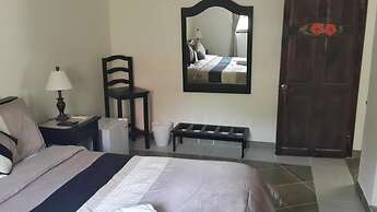 Hibiscus House Bed and Breakfast
