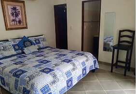 Hibiscus House Bed and Breakfast