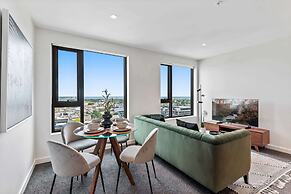 2-bed Inner-city Pad With Pool,