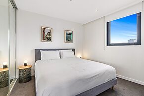 Pristine 2-bed Unit With Beautiful City Landscape