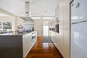 Spacious 3-bed Townhouse Near Dromana Beach