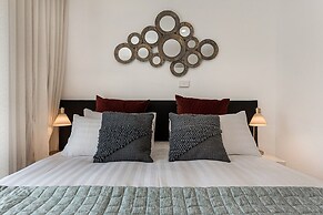 Comfy Studio With Shared Backyard Near Racecourse