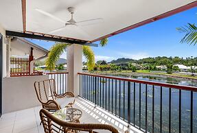 Bright 3-bedroom Beachside Stay With Pool & BBQ