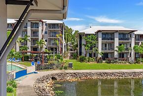 Bright 3-bedroom Beachside Stay With Pool & BBQ