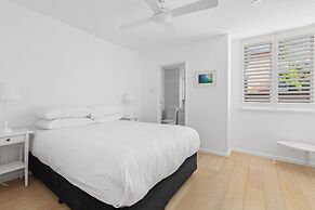 Chic 1-bed Apartment by Balmoral Beach