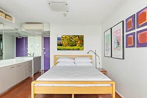 Cosy Studio With City Views