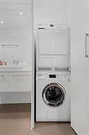 Chic Apartment In Melbournes Heart