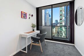 Chic Apartment In Melbournes Heart