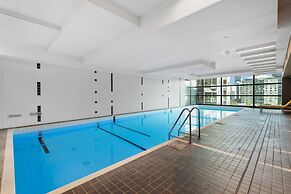 Chic Apartment In Melbournes Heart