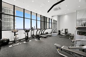 Oceanfront 2-bed With Spectacular View Pool & Gym