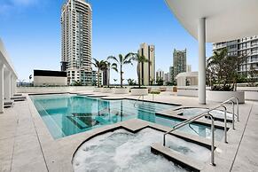 Oceanfront 2-bed With Spectacular View Pool & Gym