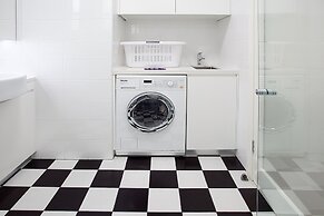 Funky Inner West Studio With Private Patio