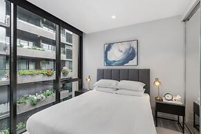 Charming 1-bed Apartment With a Balcony