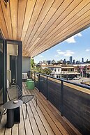 Bright 2-bed Apartment in Fitzroy's Heart