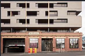 Bright 2-bed Apartment in Fitzroy's Heart
